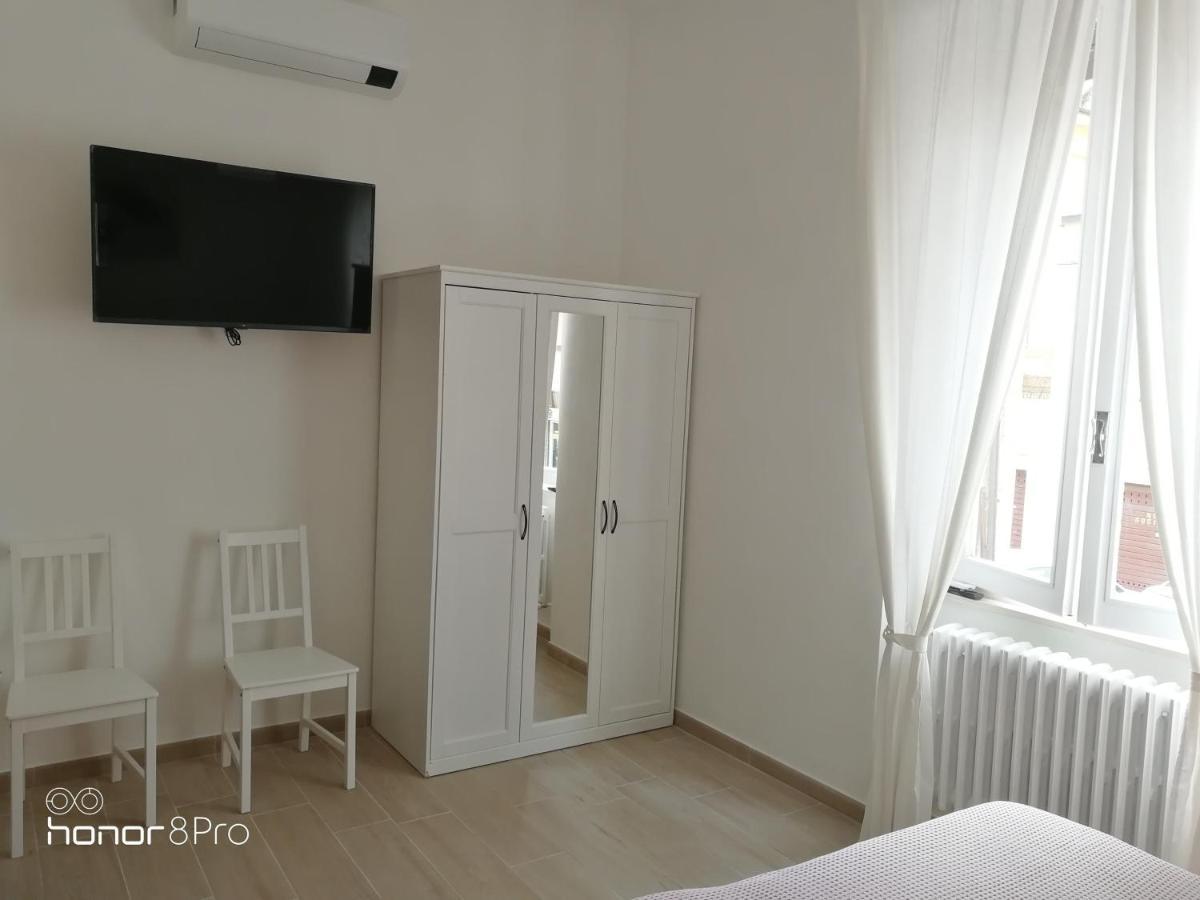 מלון אנקונה Casa Viorica 2 מראה חיצוני תמונה